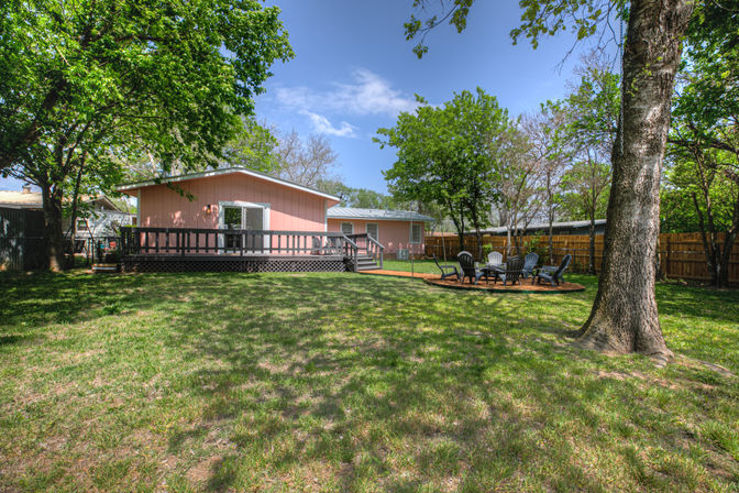 The Pink Haus: Luxe 3BR Retreat 1 Mile from Main Street with Firepit & Cozy Design image 49