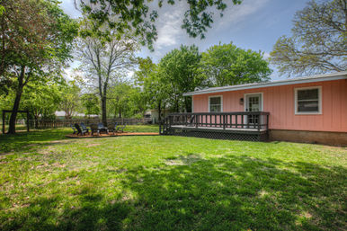 The Pink Haus: Luxe 3BR Retreat 1 Mile from Main Street with Firepit & Cozy Design image 64