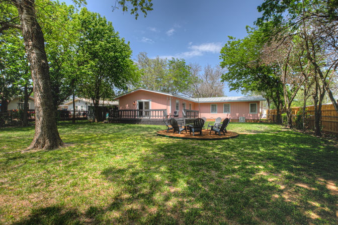 The Pink Haus: Luxe 3BR Retreat 1 Mile from Main Street with Firepit & Cozy Design image 48