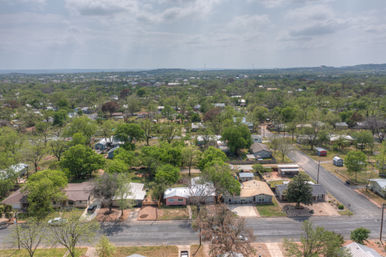 The Pink Haus: Luxe 3BR Retreat 1 Mile from Main Street with Firepit & Cozy Design image 68