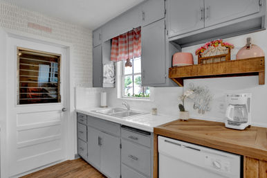 The Pink Haus: Luxe 3BR Retreat 1 Mile from Main Street with Firepit & Cozy Design image 9