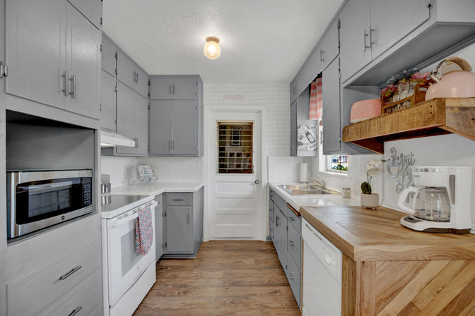 The Pink Haus: Luxe 3BR Retreat 1 Mile from Main Street with Firepit & Cozy Design image 8