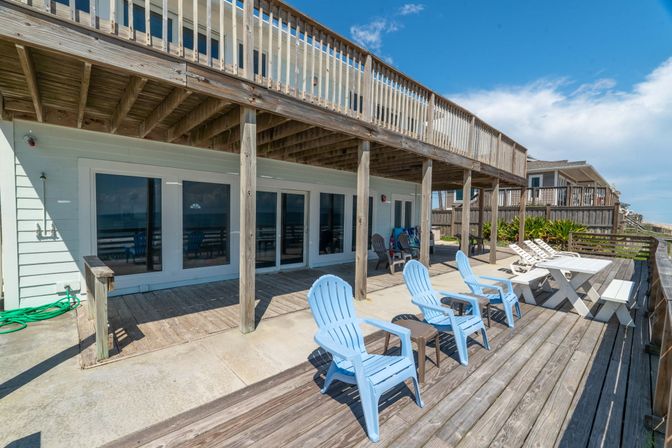 Sun Kissed: 5BR Oceanfront Home with Epic Front Deck in South Ponte Beach image 44