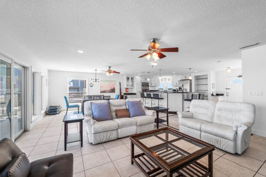 Sun Kissed: 5BR Oceanfront Home with Epic Front Deck in South Ponte Beach image 17