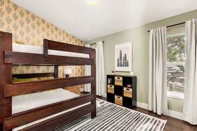 Heated Pool, Karaoke, Hot Tub, Yoga, MiniGolf - SoCo Cowgirl 5BR Villa image 55