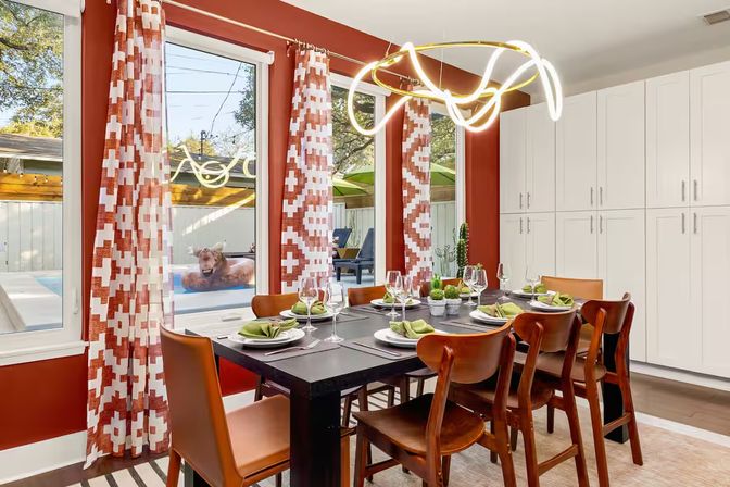 SoCo Cowgirl Villa: 5 BR with Fire Pit, Pool, Hot Tub + Putt Putt image 35