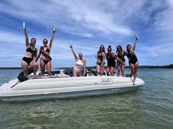 4-Hour Signature Lake Leelanau Tour image 6