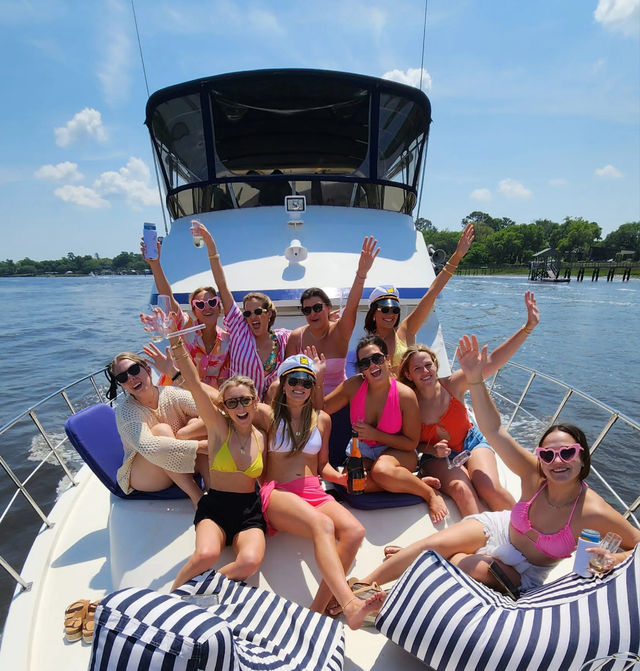 Five Star Girls' Weekend: Private Party Yacht with Captain image 3