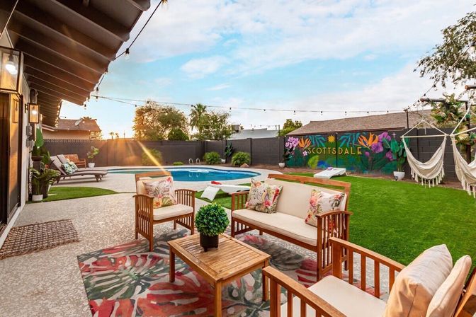 Tropic Oasis: Stylish Rental with Heated Pool, Mural Wall & Views of Camelback Mountain image 1