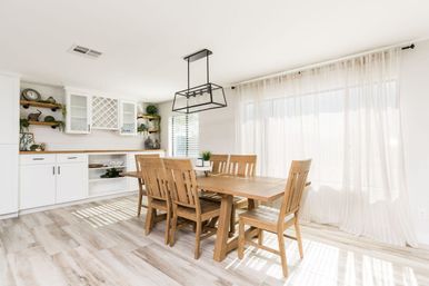Tropic Oasis: Stylish Rental with Heated Pool, Mural Wall & Views of Camelback Mountain image 14