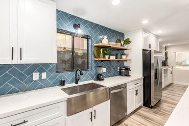 Tropic Oasis: Stylish Rental with Heated Pool, Mural Wall & Views of Camelback Mountain image 21