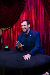 Get Into Your Friends Heads! Private Mind Reading and Magic Experience image 7