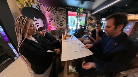 Get Into Your Friends Heads! Private Mind Reading and Magic Experience image 14