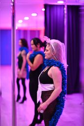 Beginner-Friendly Sexy Burlesque Class with Complimentary Champagne & Chocolate image 11