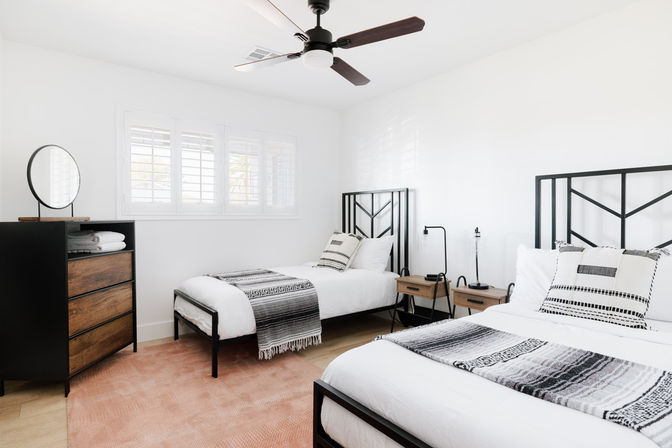 SALT Scottsdale: Fire Pit, Heated Pool, Games, Grill + 4 Min to Old Town! image 7