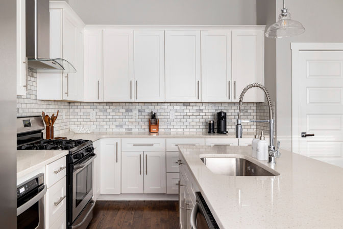 Underwood Manor: Hot Tub, Fire Pit, IG Photo Spots, Glam Area, & Close to Broadway. image 13