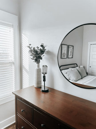 Underwood Manor: Hot Tub, Fire Pit, IG Photo Spots, Glam Area, & Close to Broadway. image 24