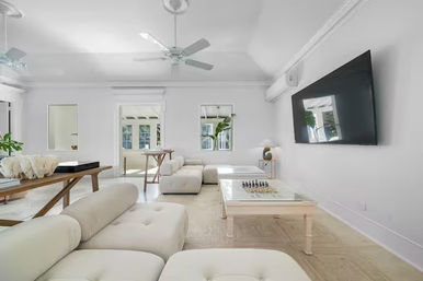 Emerald Wave Estate: 4-BR Beach House with Private Beach Access image 8