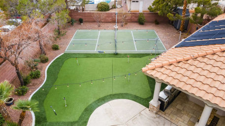 Pickle & Play Villa: Luxe Vegas Retreat with Pool, Pickleball & Mini Golf image 41