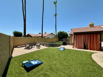 Palm Tree Retreat: Luxe Pool, Spa & Glam Room image 27