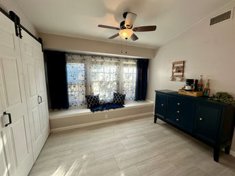 Palm Tree Retreat: Luxe Pool, Spa & Glam Room image 12