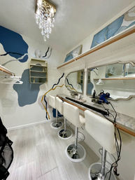 Palm Tree Retreat: Luxe Pool, Spa & Glam Room image 24