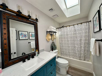 Palm Tree Retreat: Luxe Pool, Spa & Glam Room image 20