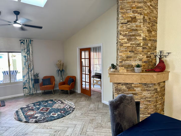 Palm Tree Retreat: Luxe Pool, Spa & Glam Room image 6