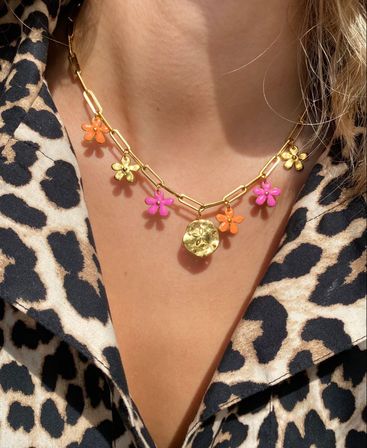 Charm Bar Experience by Endlessly Linked image 5