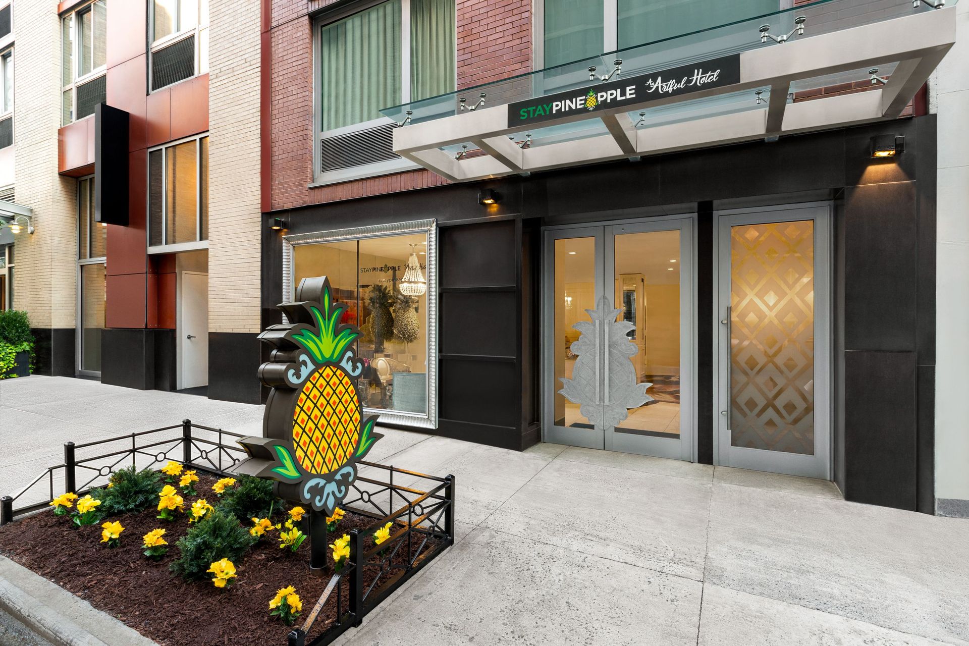 Staypineapple: Artful Hotel in Midtown New York image 1
