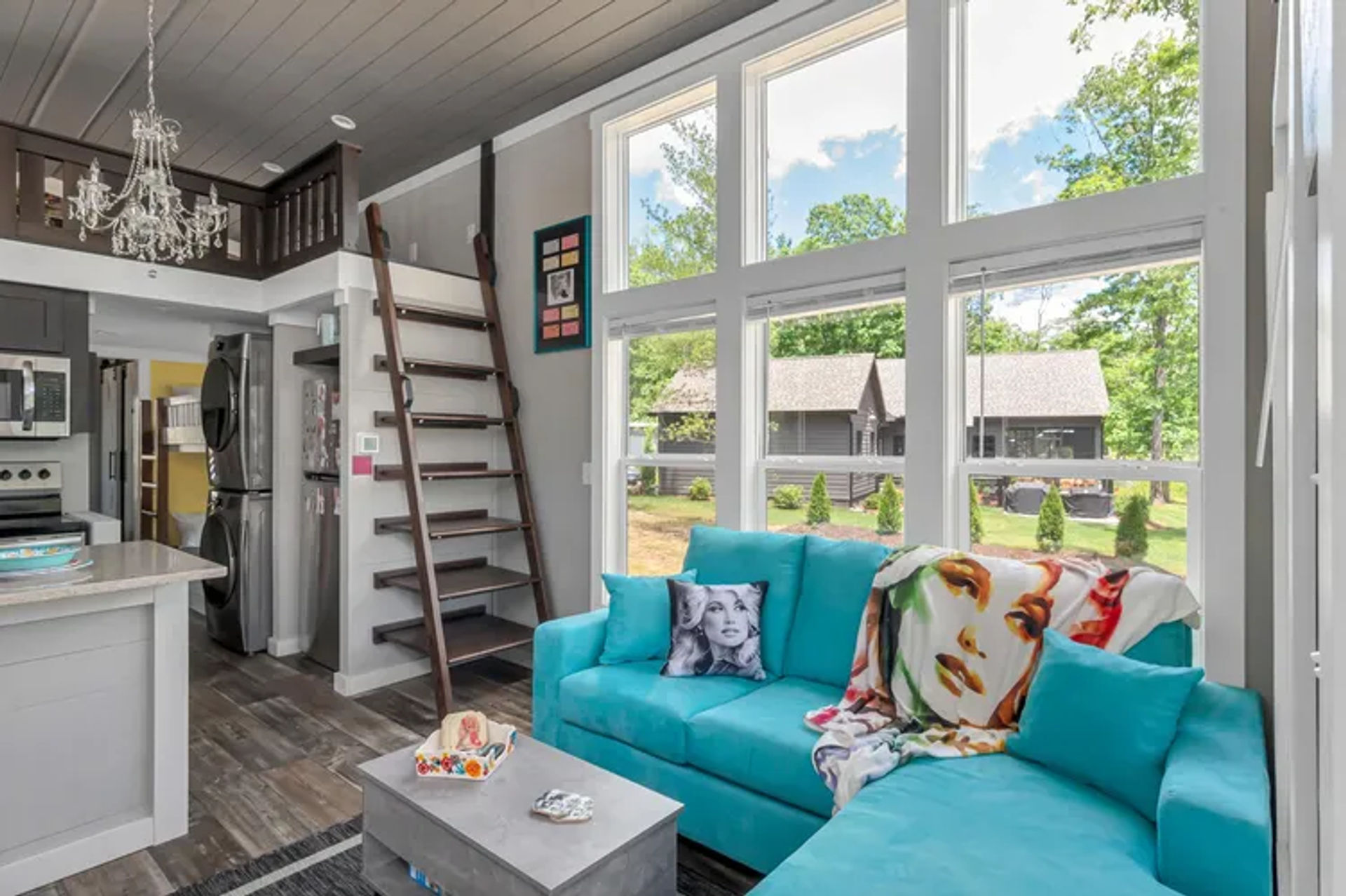 Lakefront & Rhinestones: The Dolly House Dream Getaway from Nashville image 1
