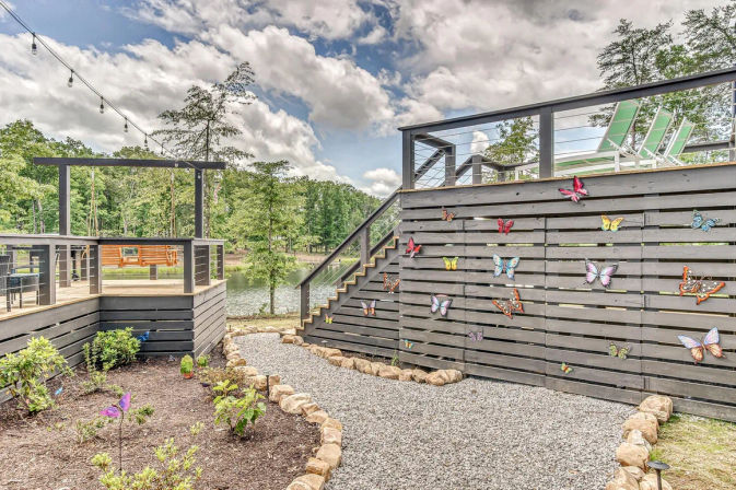 Lakefront & Rhinestones: The Dolly House Dream Getaway from Nashville image 24