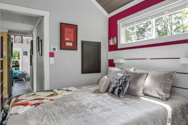 Lakefront & Rhinestones: The Dolly House Dream Getaway from Nashville image 10