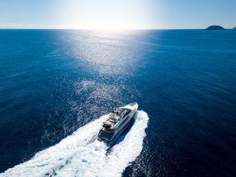 Easily Split the Costs of a Private Miami Yacht Charter with CharterXO: Cruise, Celebrate & Soak Up the Sun image 8