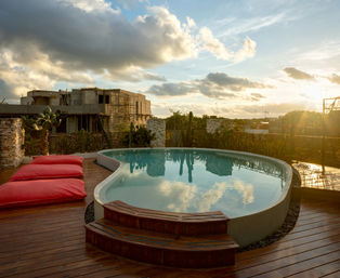 6BR Luxury Penthouse: Rooftop Pool & Bathtub image 1