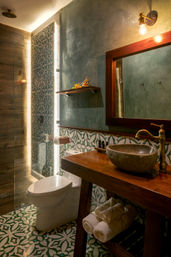 6BR Luxury Penthouse: Rooftop Pool & Bathtub image 20