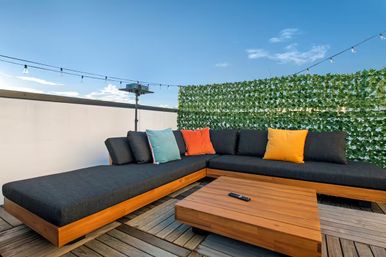Modern 3BR Tampa Townhouse - Rooftop, Parking, Near Ybor & Downtown image 36