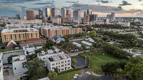 Modern 3BR Tampa Townhouse - Rooftop, Parking, Near Ybor & Downtown image 39