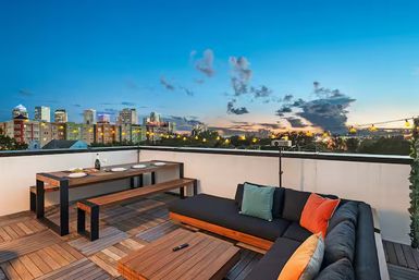 Modern 3BR Tampa Townhouse - Rooftop, Parking, Near Ybor & Downtown image 23