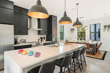 Modern 3BR Tampa Townhouse - Rooftop, Parking, Near Ybor & Downtown image 4