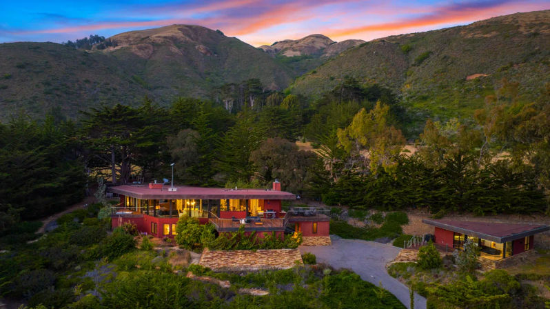 Wander Big Sur Coast: Luxury Oceanfront Escape in San Simeon, 5-Bedroom Retreat image 10