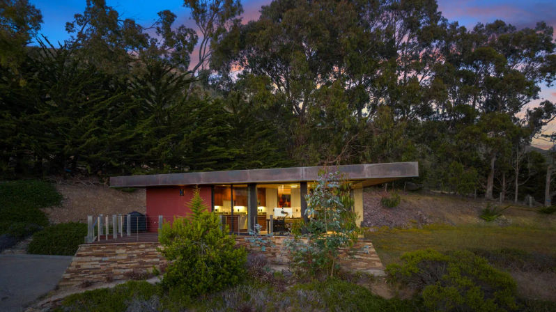 Wander Big Sur Coast: Luxury Oceanfront Escape in San Simeon, 5-Bedroom Retreat image 28