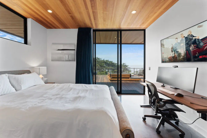 Wander Big Sur Coast: Luxury Oceanfront Escape in San Simeon, 5-Bedroom Retreat image 18