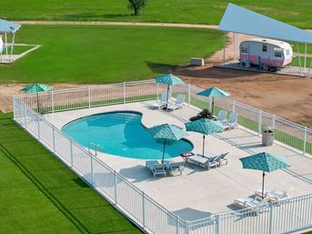 Retro Camper Resort with Palm Springs Vibes in the Texas Hill Country image 12