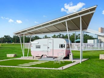 Retro Camper Resort with Palm Springs Vibes in the Texas Hill Country image 3