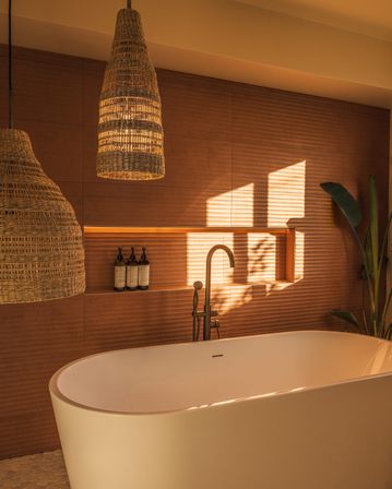 Luxury Wellness Hotel with Cold Plunge & Sauna (Sleeps 27) image 2