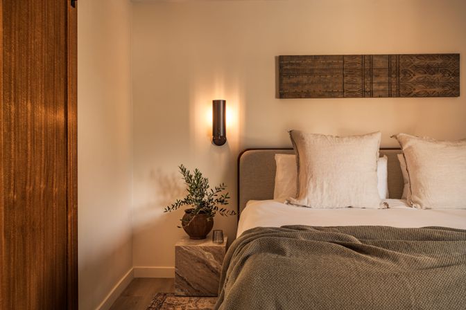 Luxury Wellness Hotel with Cold Plunge & Sauna (Sleeps 27) image 3