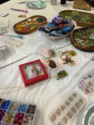 UV Resin Workshop: Create Floral Jewelry image 11