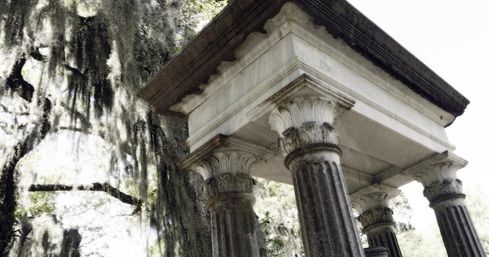 Evening or Late Night Spooky Savannah Haunted Pub Crawl image 12