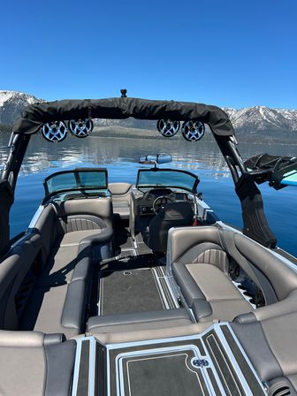 Private Wakesurf & Wakeboard Boat Charter: Thrills on the Water image 15